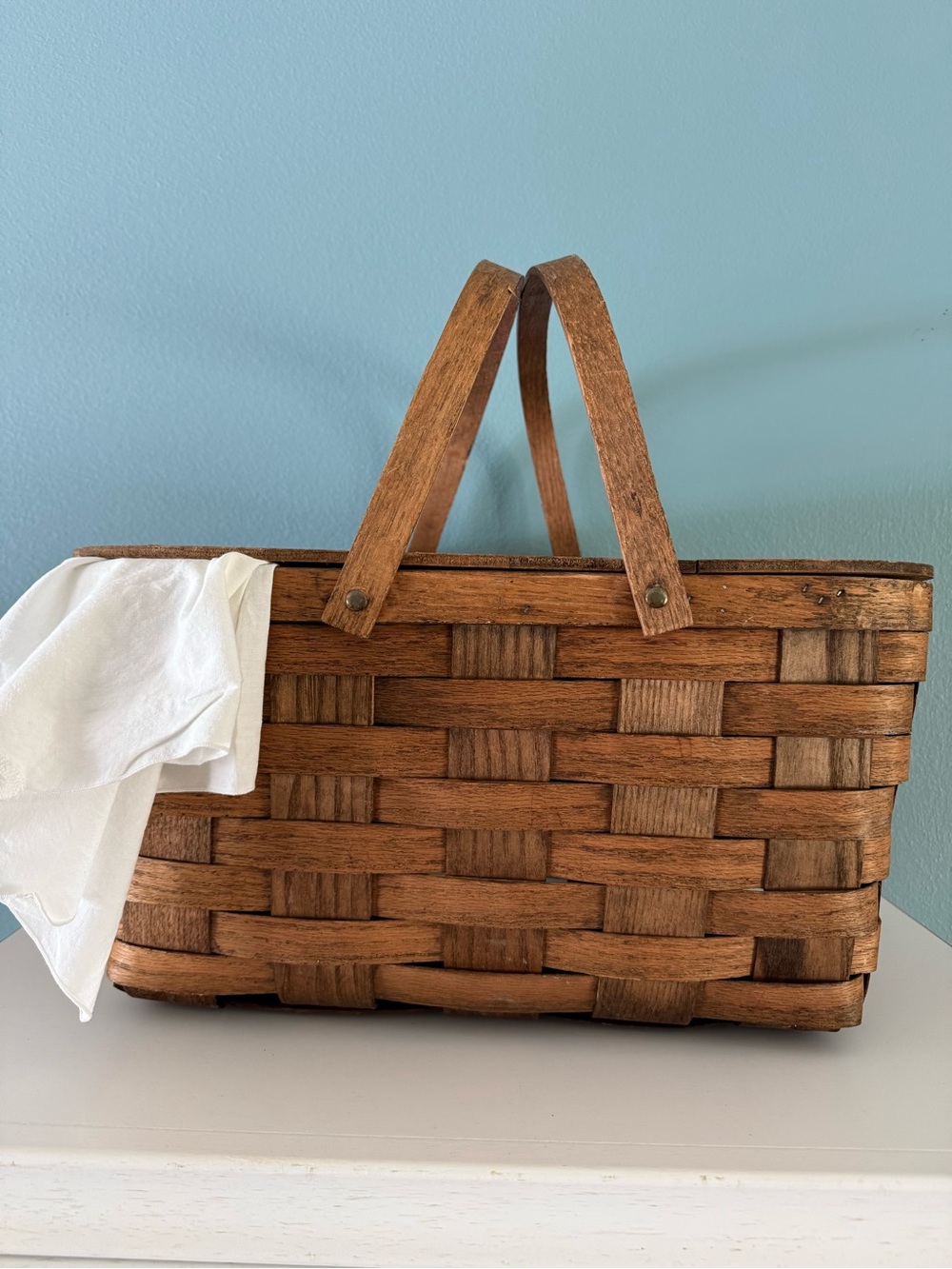 Vintage Large Woven Splint Wood Picnic Basket Double Swing Handle